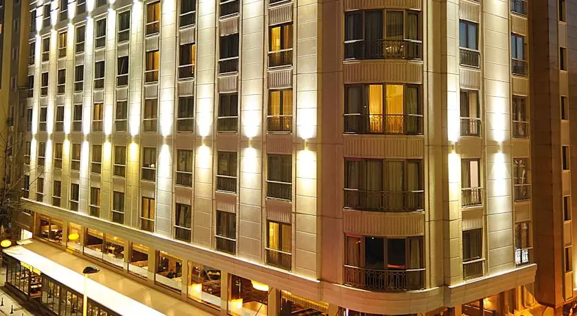 هتل تایتانیک سیتی  در شهر استانبول